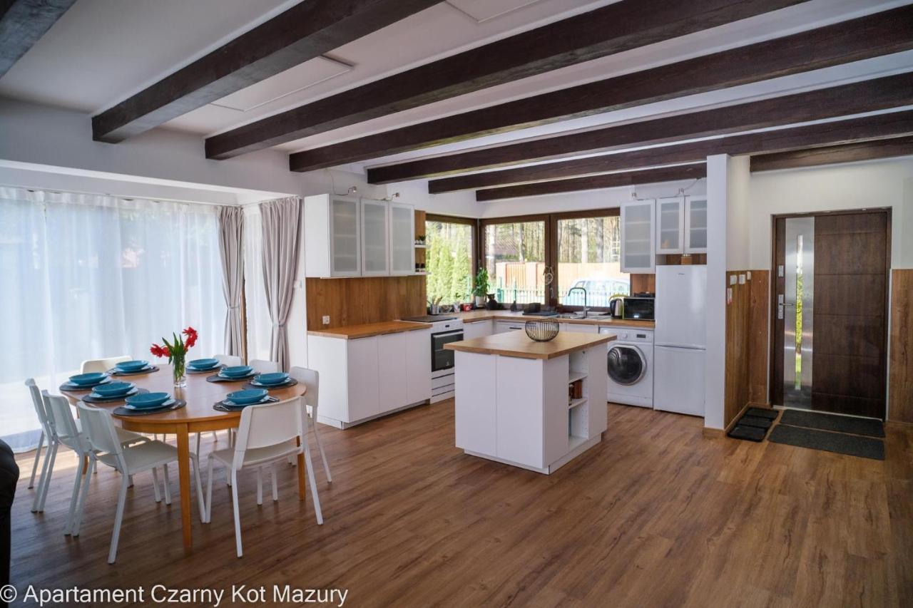 הוילה Malkinie Czarny Kot Mazury Dom Caloroczny מראה חיצוני תמונה
