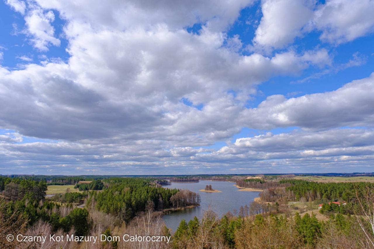 הוילה Malkinie Czarny Kot Mazury Dom Caloroczny מראה חיצוני תמונה