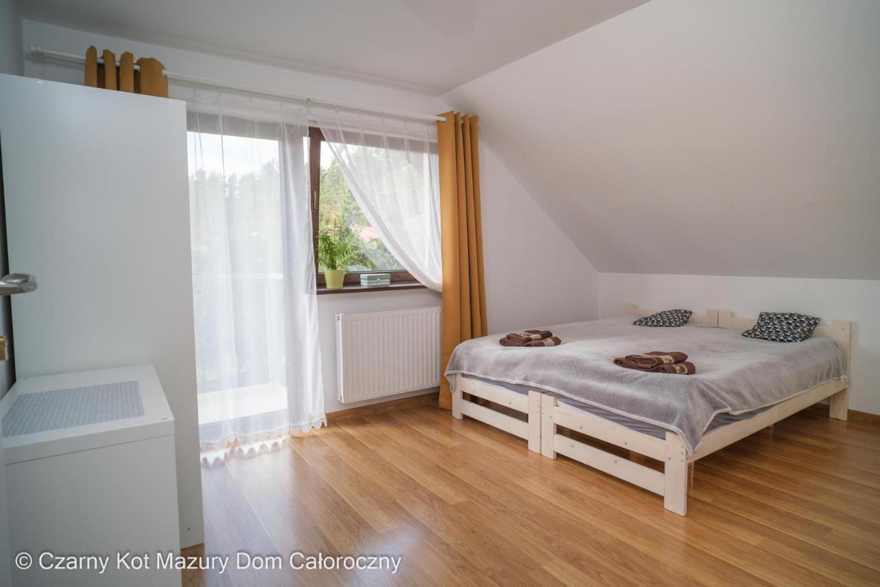 הוילה Malkinie Czarny Kot Mazury Dom Caloroczny מראה חיצוני תמונה