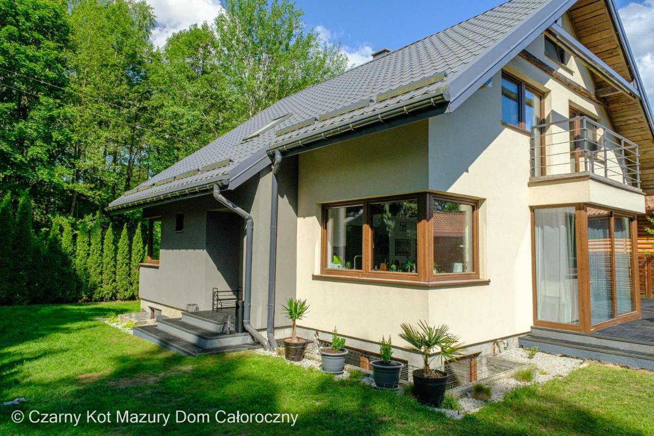 הוילה Malkinie Czarny Kot Mazury Dom Caloroczny מראה חיצוני תמונה